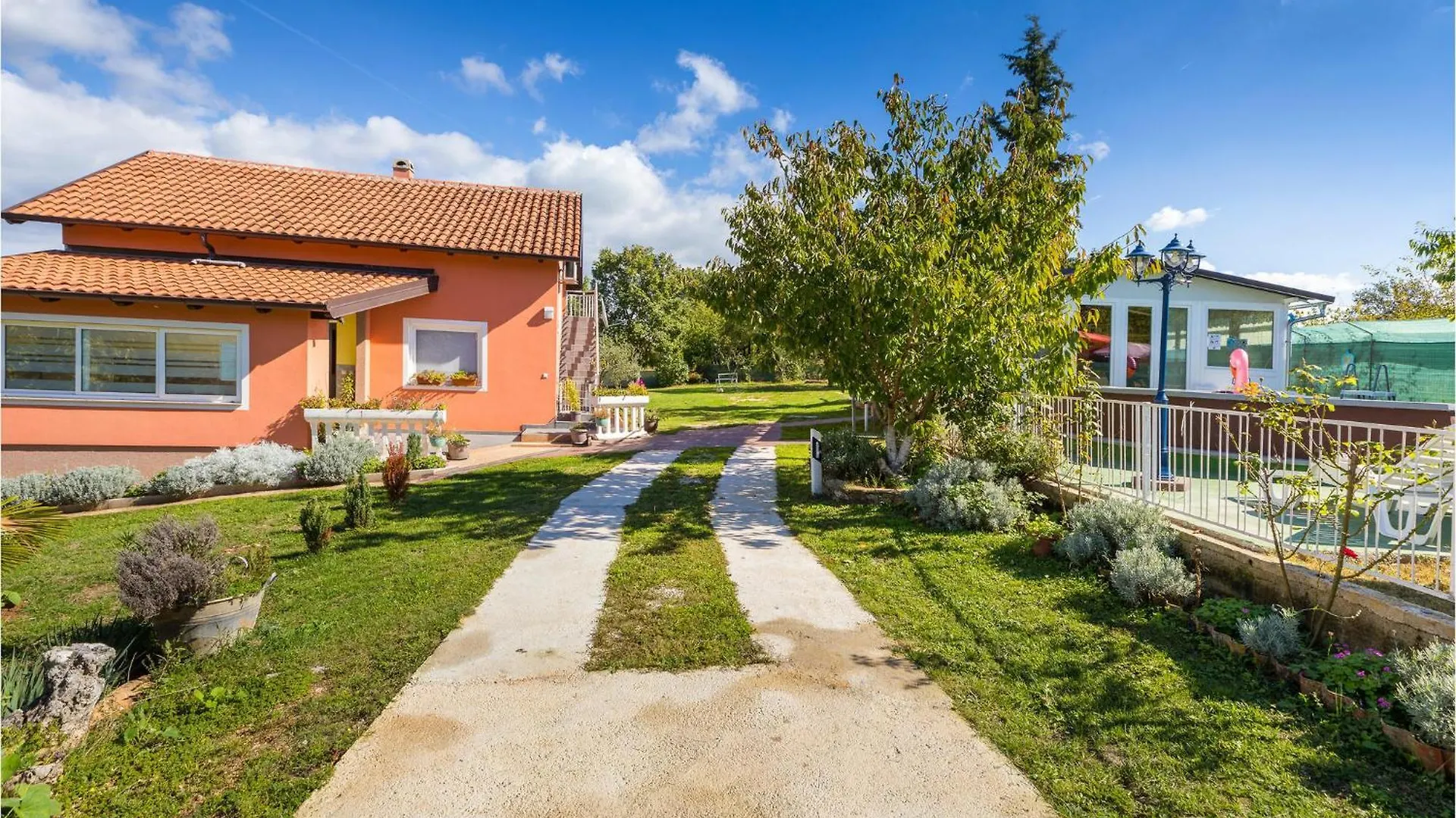 Gorgeous Home In Vodnjan With Wifi